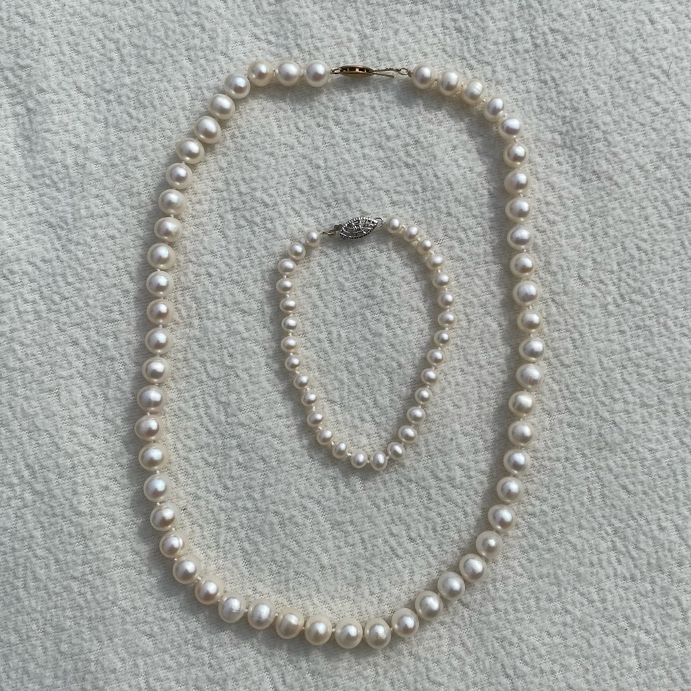 Real Pearl Necklace & Bracelet Set